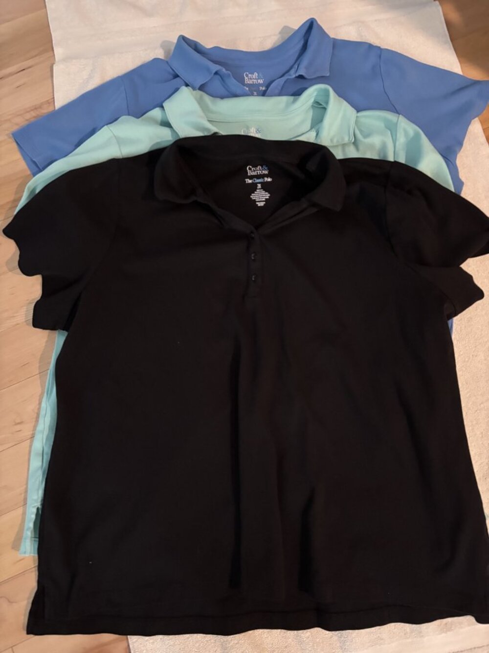 Set of 3 - Vneck, short sleeve polo shirt